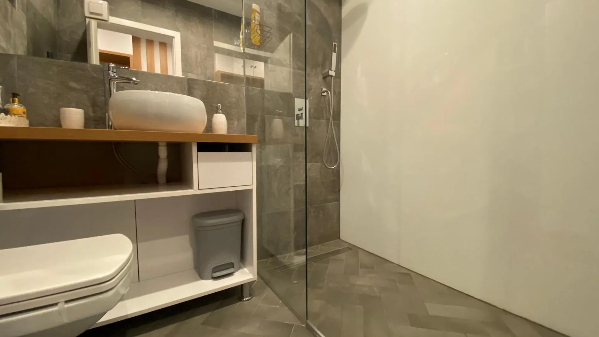 Apartamento Eden Studio Bucareste