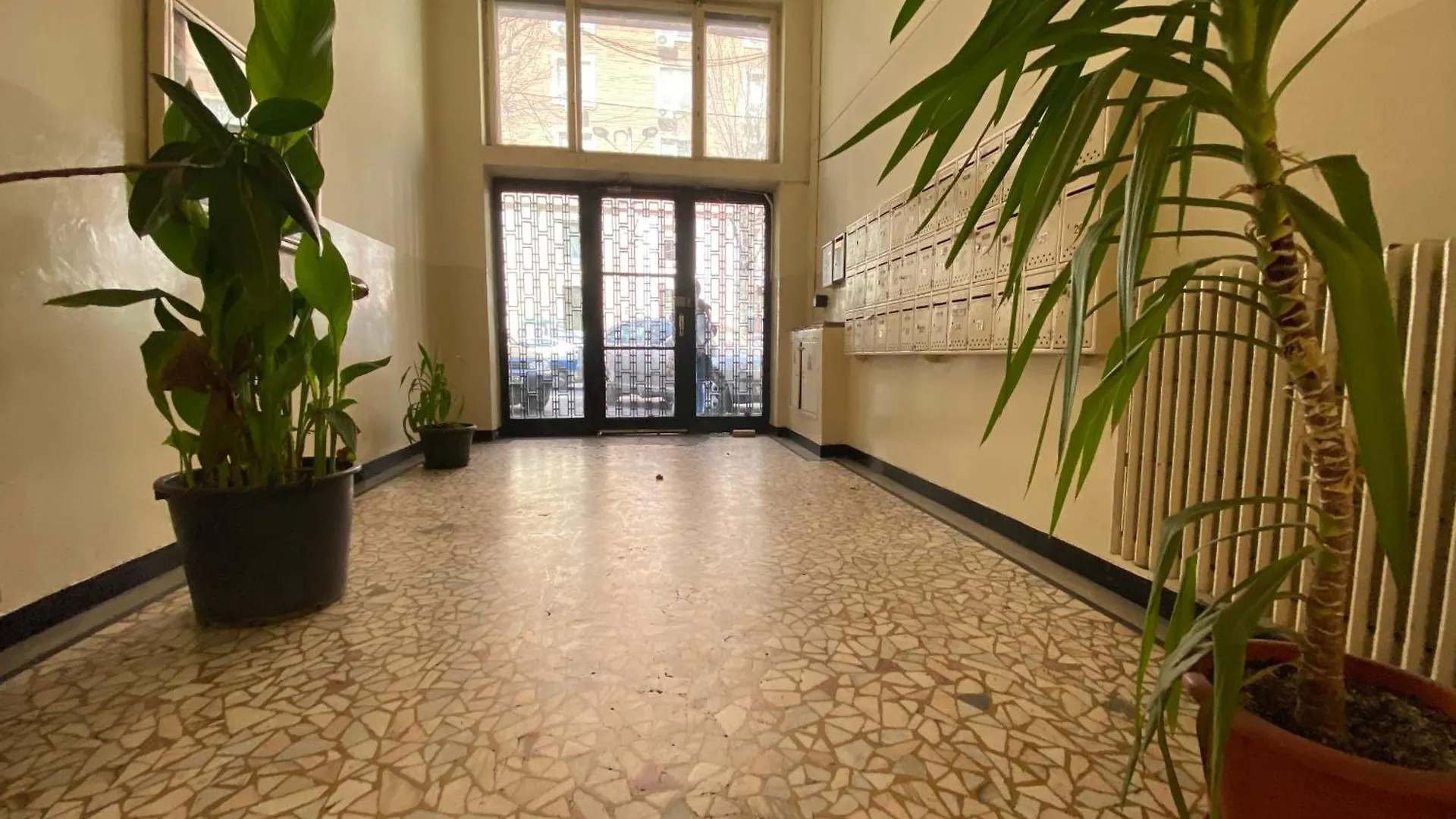 Eden Studio Bucharest Apartment